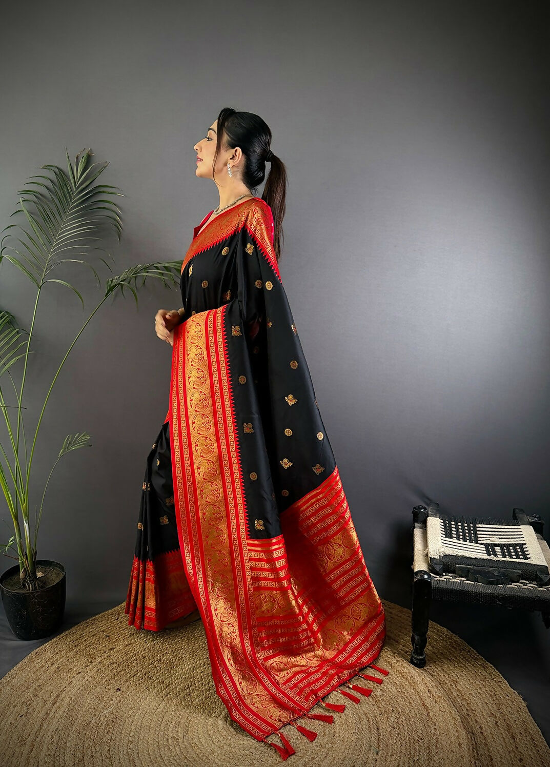 Joban Fashion Banarasi Black Woven Soft Silk Saree