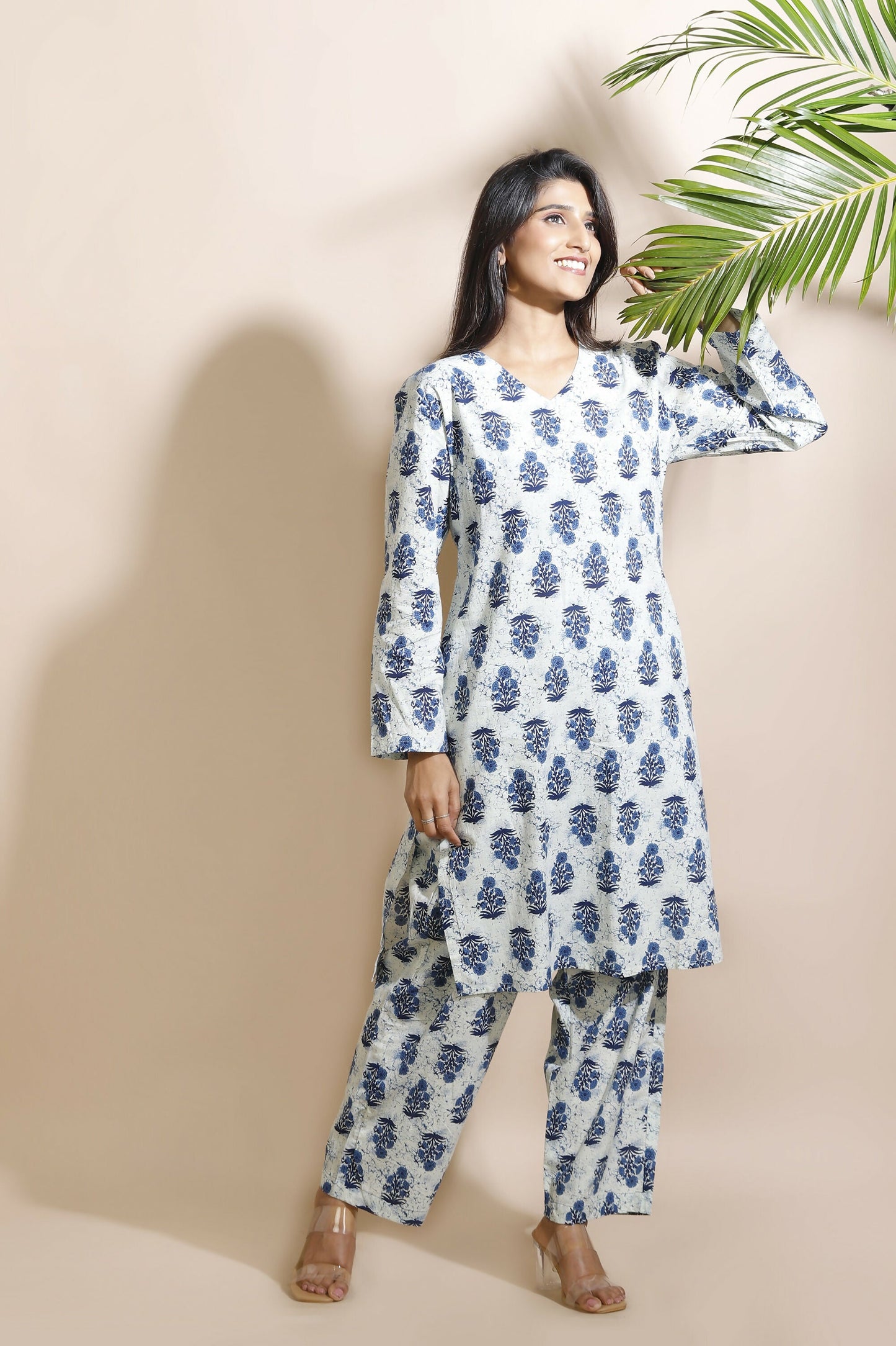Breathables Women’S Cream Cotton Indian Motif Butta Loungewear Co-Ord Set – Long Kurta & Pants