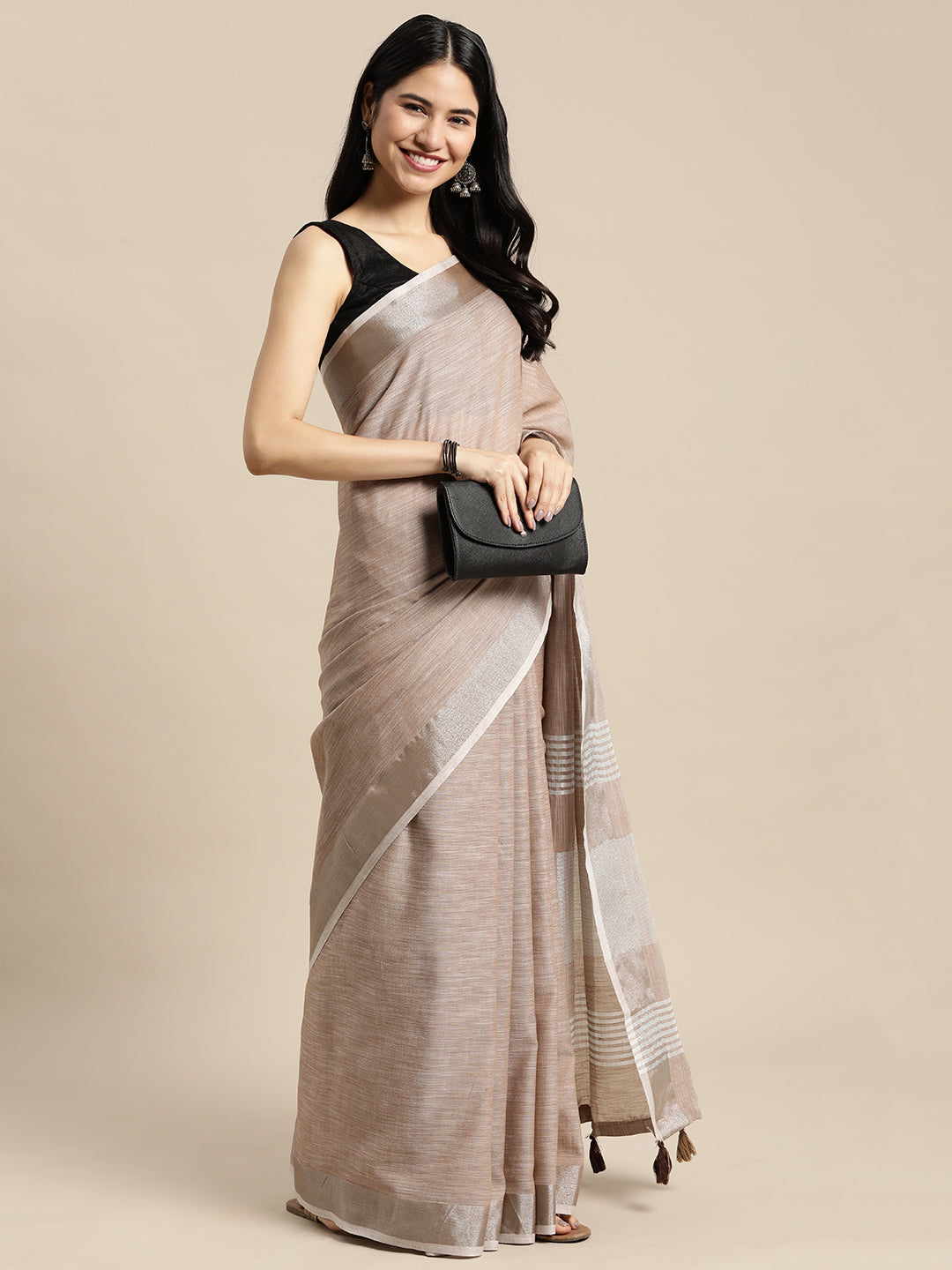 Anaita Chiku Linen Saree With Blouse