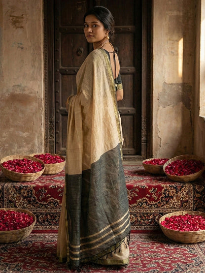 Anaita Cream Cotton Printed Saree With Blouse