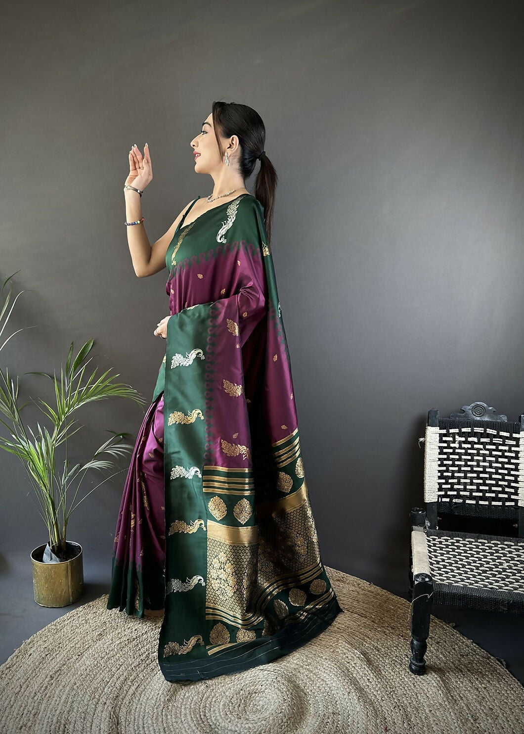 Joban Fashion Green Peacock,Butti Banarasi Silk Sarees