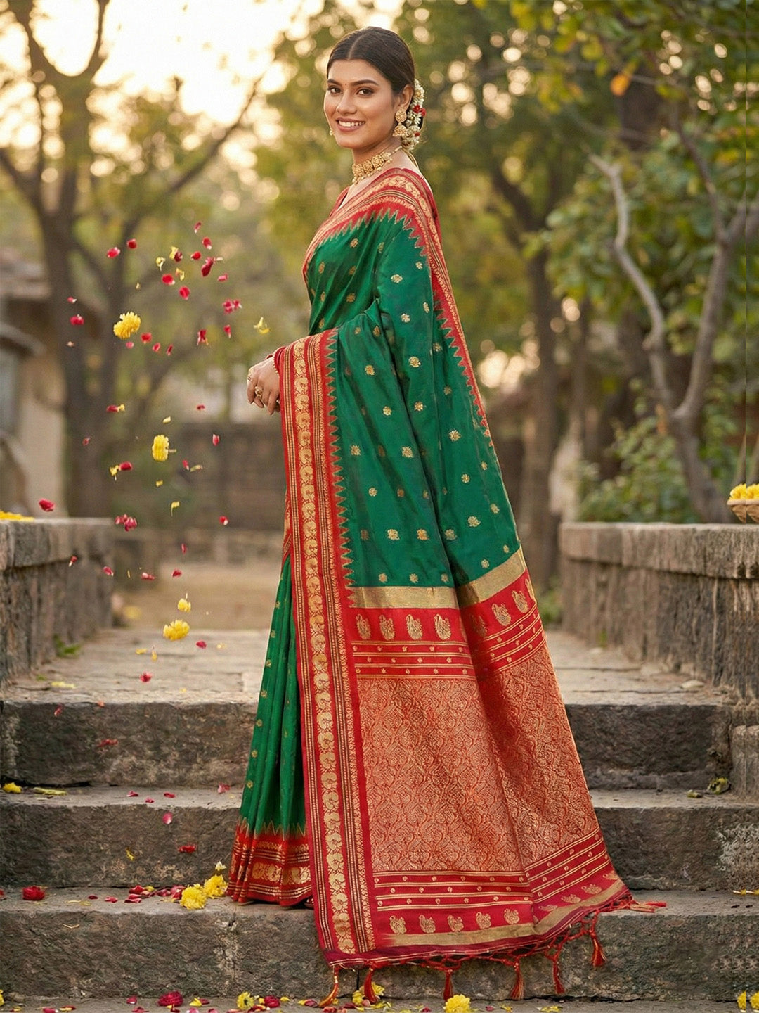 Anaita D Green Silk Woven Saree With Blouse