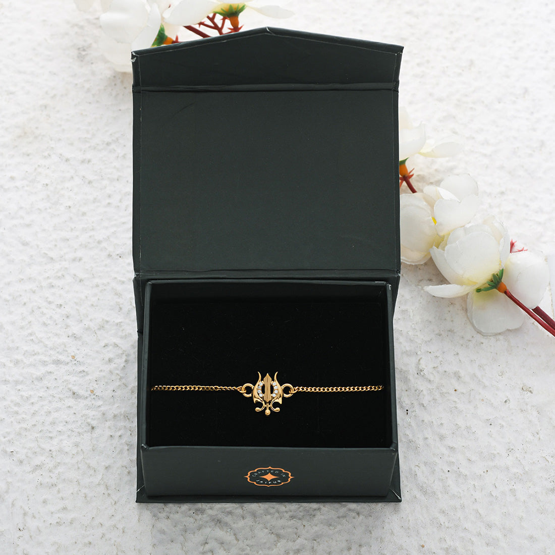 trueBrowns 925 Sterling Silver Gold-Polished Gold Micron Plated Trishul Bracelet Rakhi