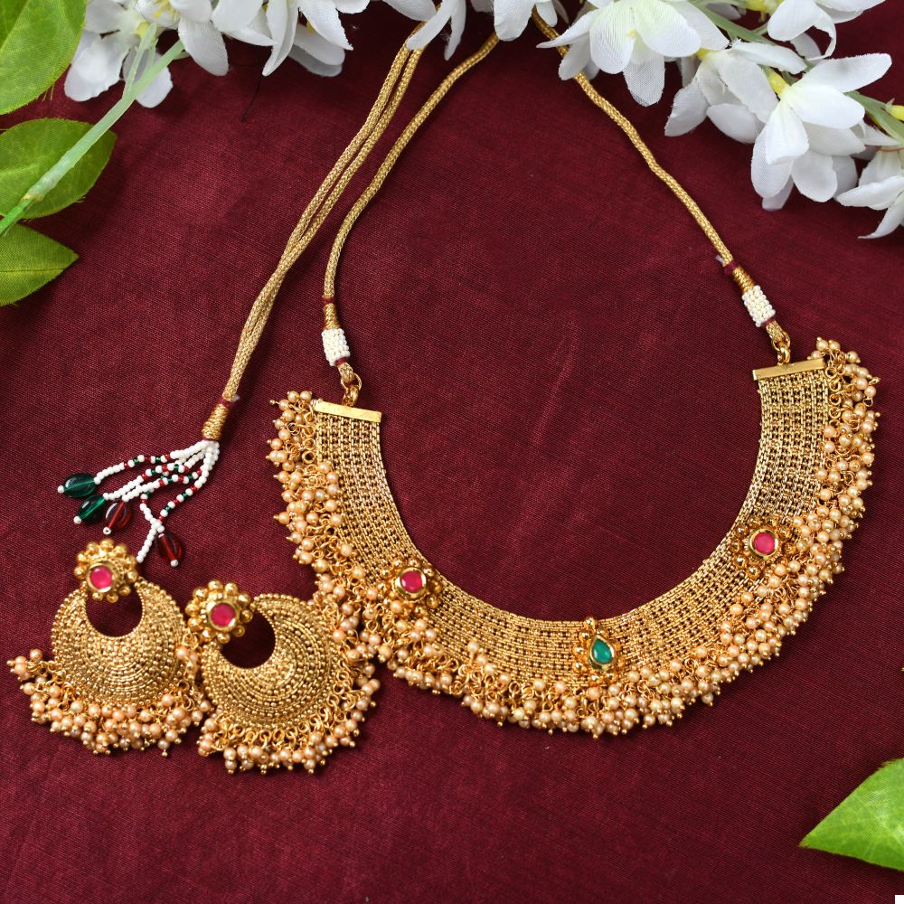 Mominos Fashion Johar Kamal Gold-Polished Brass Finish Stone/Beads Choker For Women (Golden)