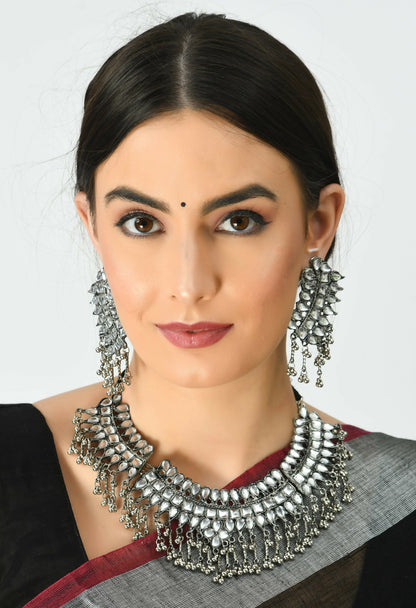Mominos Fashion Johar Kamal Oxidised Silver-Plated Brass Finish Kundan Necklace For Women (Silver)