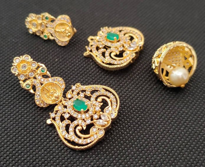 AD Emeralds designer 4 in 1 Traditional Earrings