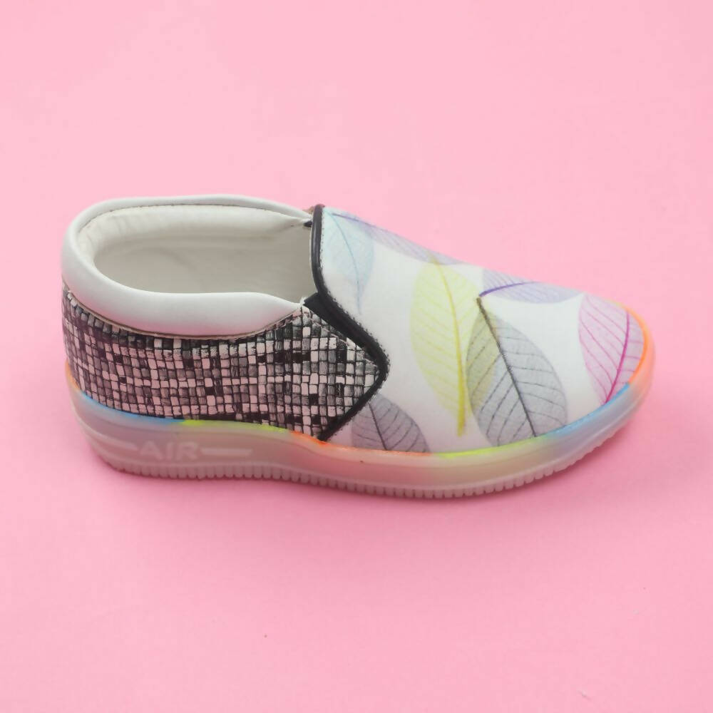Tiny Bugs Girls Leaf Printed Slip Ons Sneakers - White