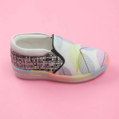 Tiny Bugs Girls Leaf Printed Slip Ons Sneakers - White