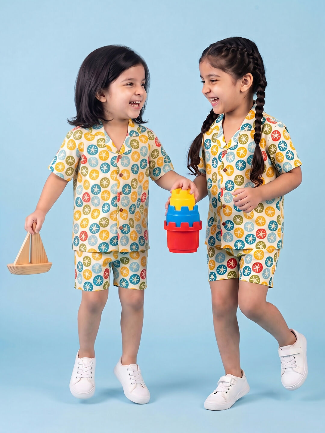 Breathables Woven Cotton Half Sleeves Colourful Star Fish Shirt & Shorts Multicolour