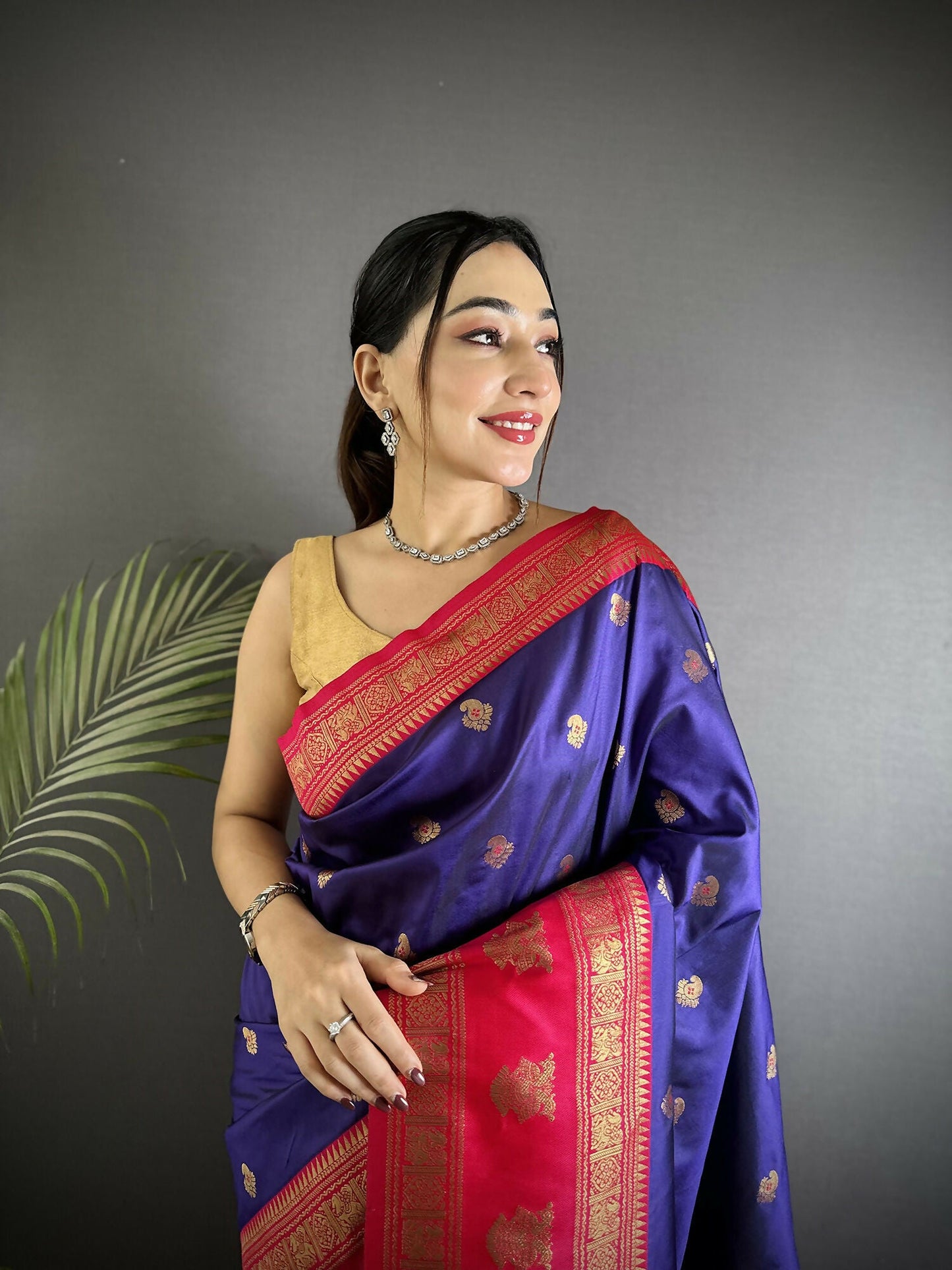 Joban Fashion Navy Blue Banarasi Soft Silk Woven Butti Saree