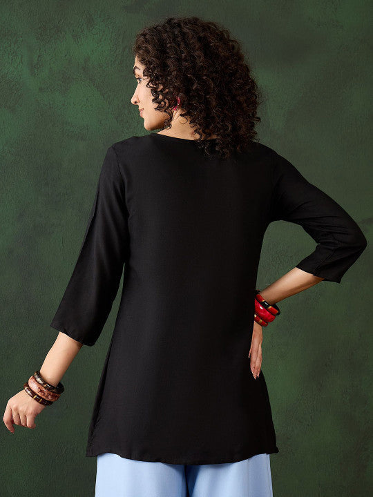 Sangria Women Floral Embroidered Round Neck Top