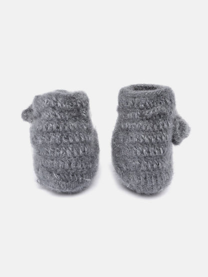 Chutput Kids Woollen Hand Knitted Flower Detailed Booties - Grey