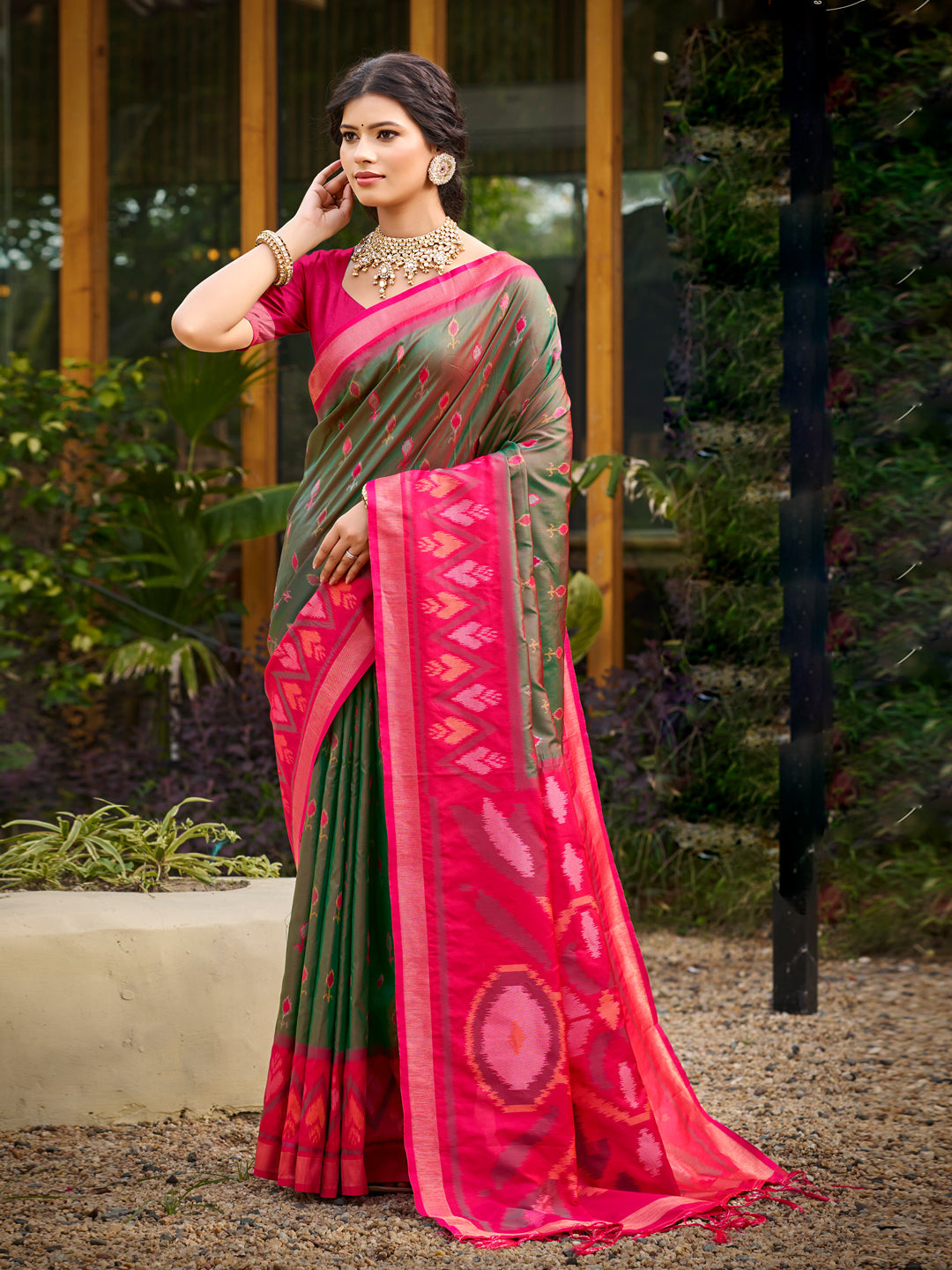 Anaita Green Soft Silk Saree With Floral Printed Work With Blouse