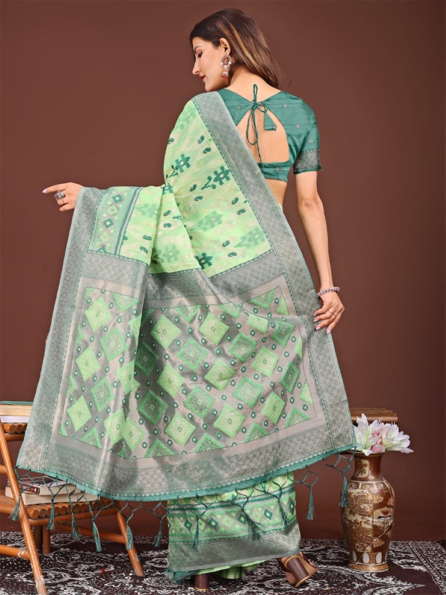 Anaita Green Banarasi Silk Saree With Blouse