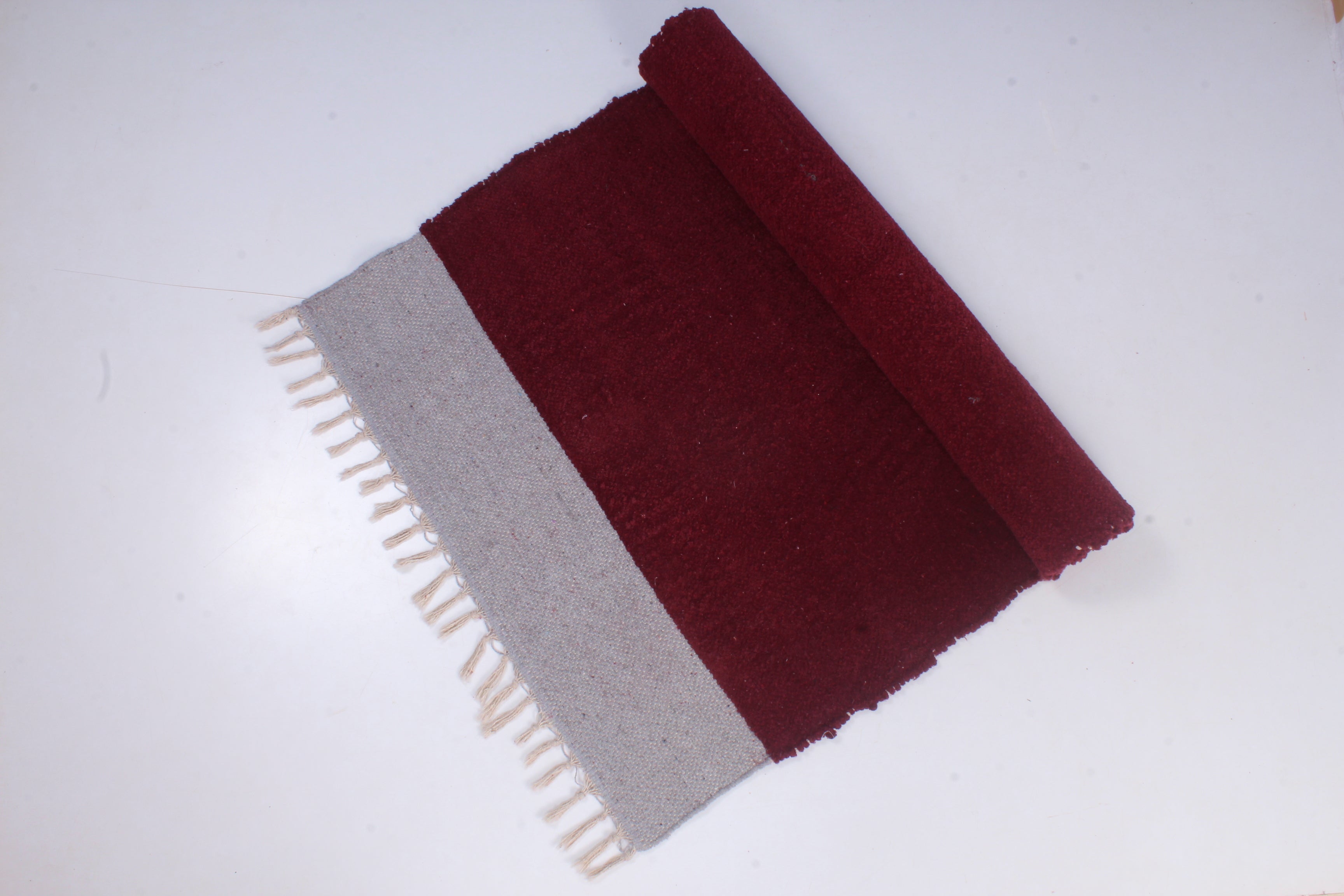 Shramdaan Maroon Yoga Mate with White Border