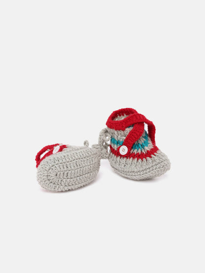Chutput Kids Woollen Hand Knitted Self Desgin Detailed Booties - Grey