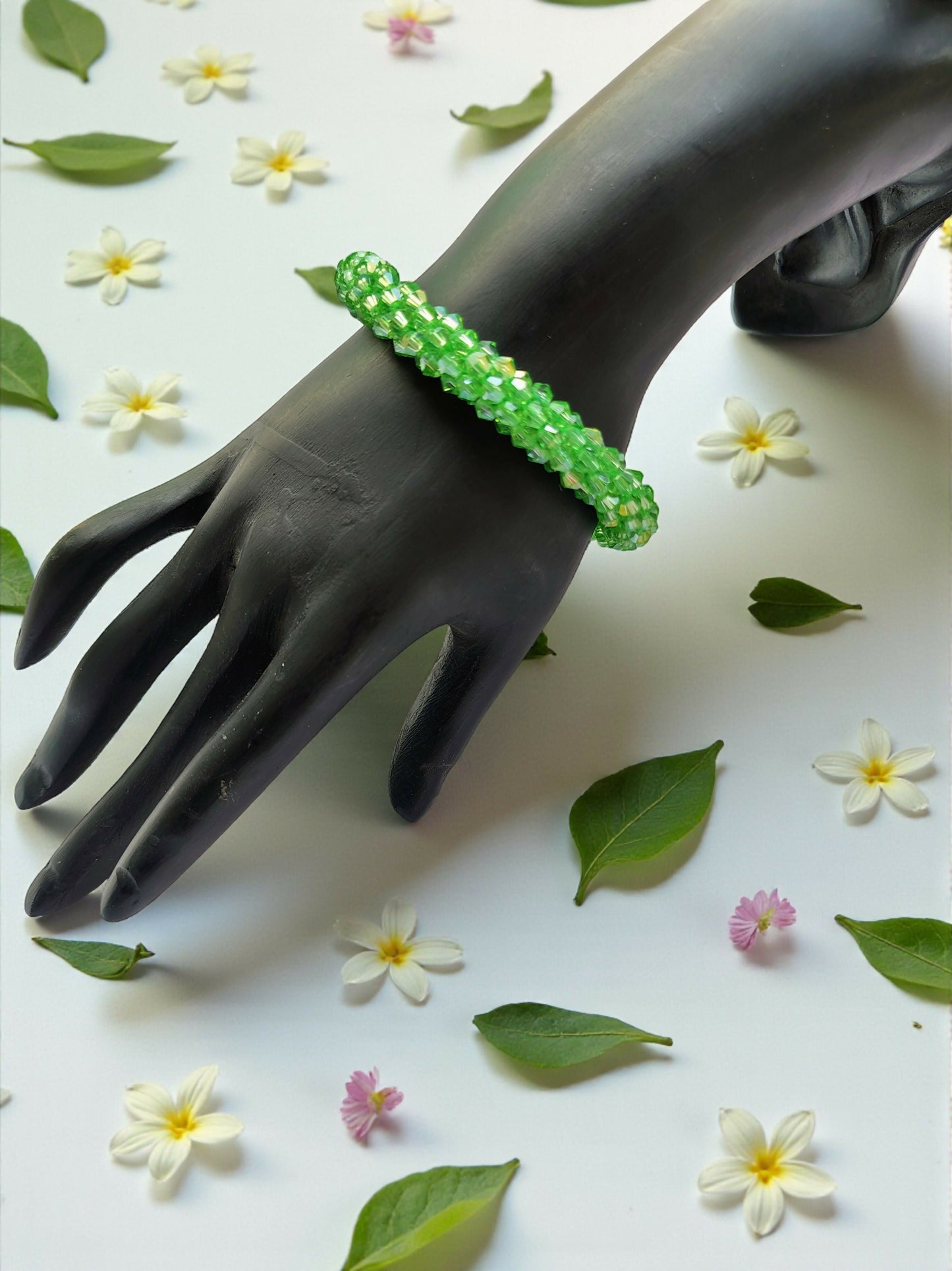 Inhanns Unisex Crystal Bloom – Adjustable Crystal Bead Bracelets - Pista Green
