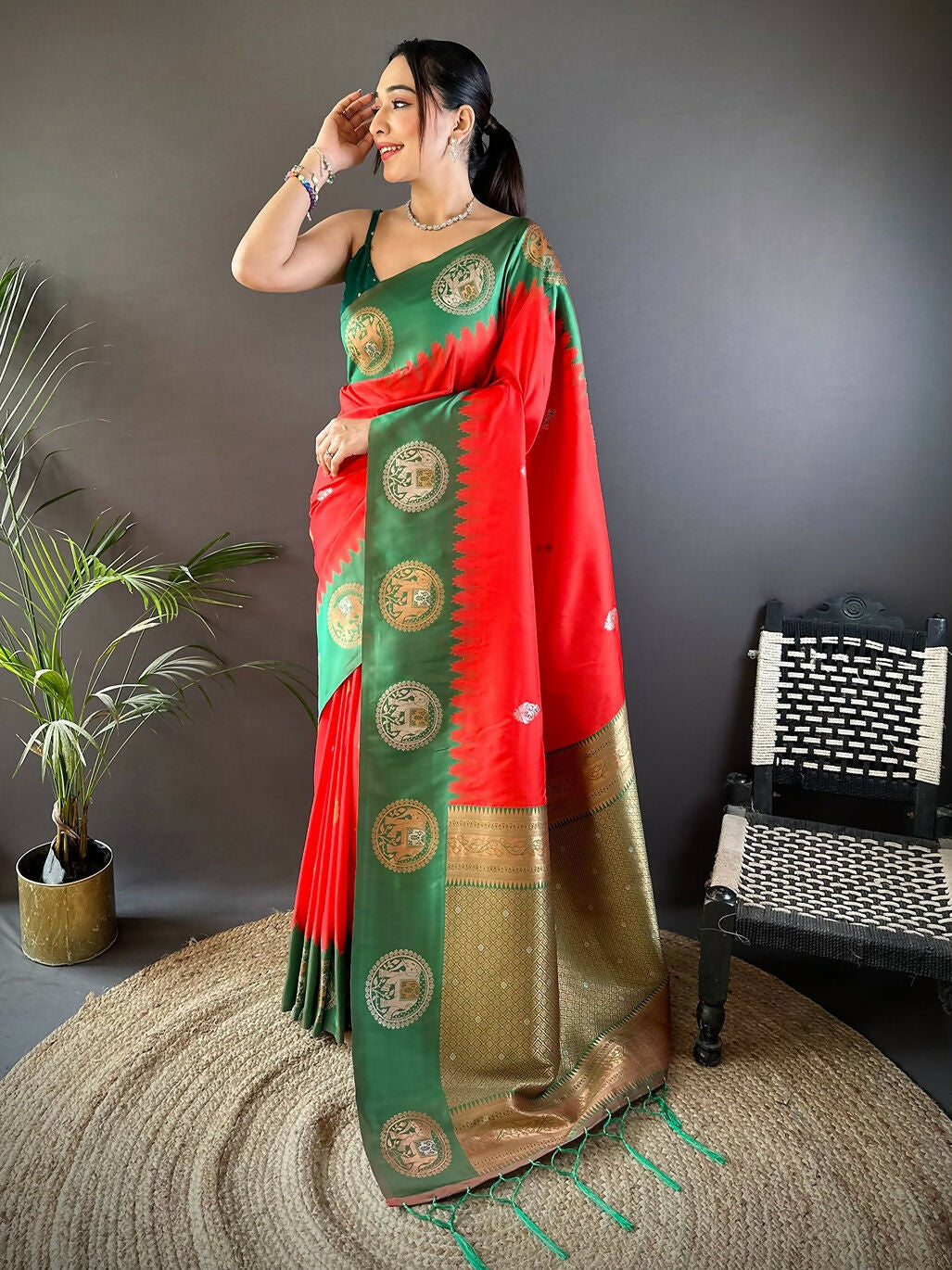 Joban Fashion Green Butti Banarasi Silk Sarees