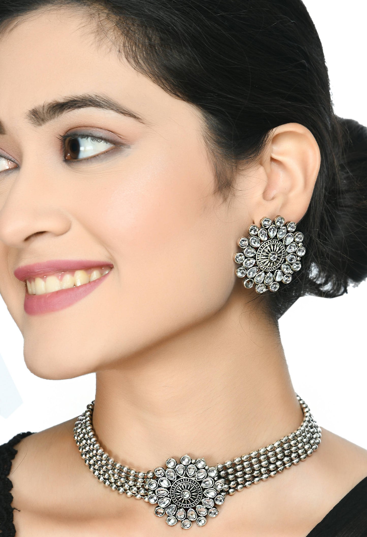 Mominos Fashion Johar Kamal Oxidised Silver-Plated Brass Finish Kundan Choker For Women (Silver)