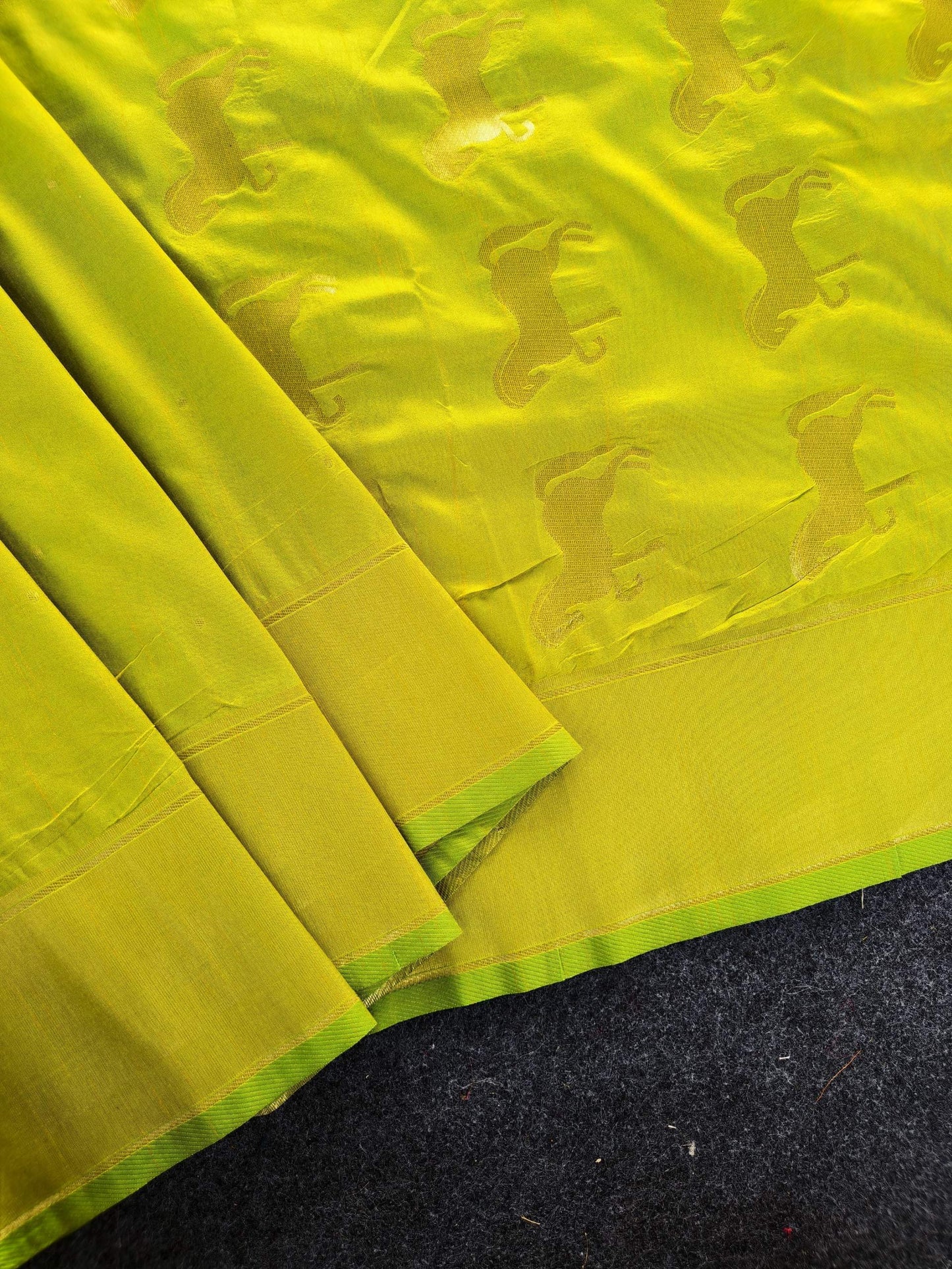 Mameraa Sarees Lemon Silk Blend Zari Banarasi Weaving Saree With Blouse-Lemon