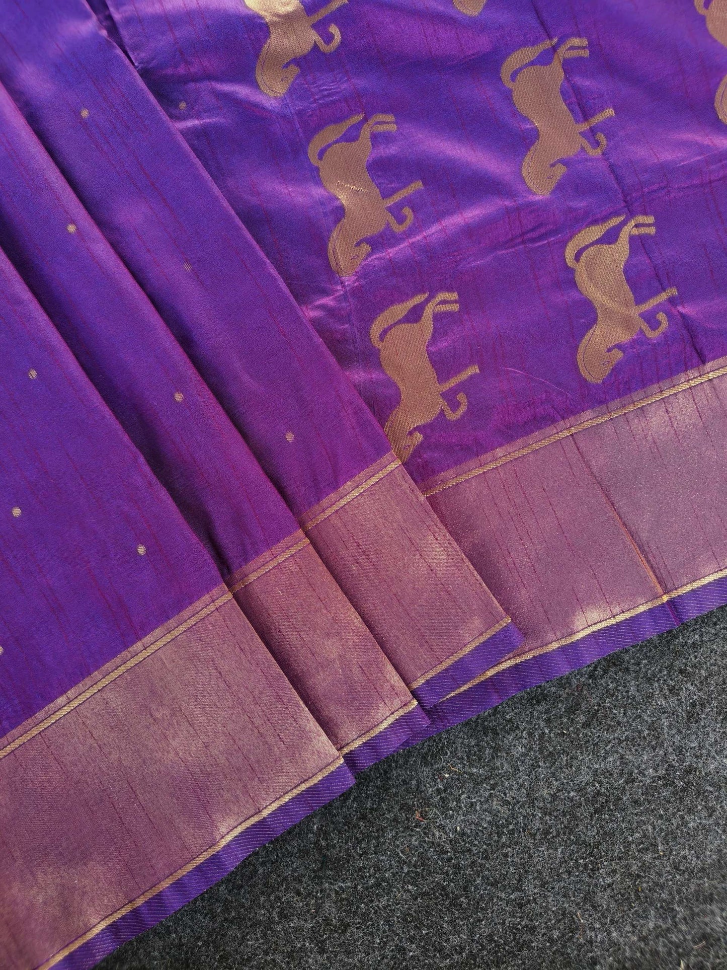 Mameraa Sarees Purple Silk Blend Zari Banarasi Weaving Saree With Blouse-Purple