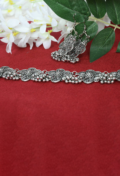 Mominos Fashion Johar Kamal Silver-Plated Brass Finish Floral Desgin Choker For Women