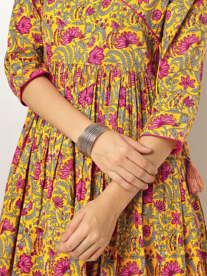 Janasya Bright Cotton Floral Angrakha Kurta Set