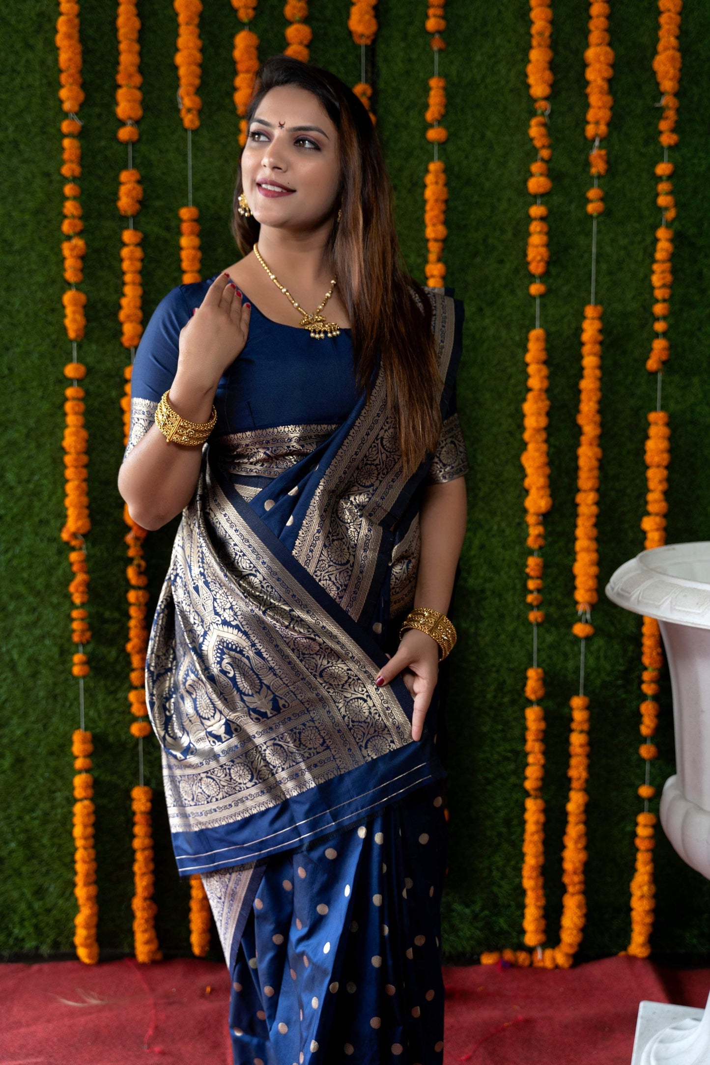 Jyoti Fashion Women's Navy Blue Handloom Banarasi Silk Zari Woven Saree with Blouse
