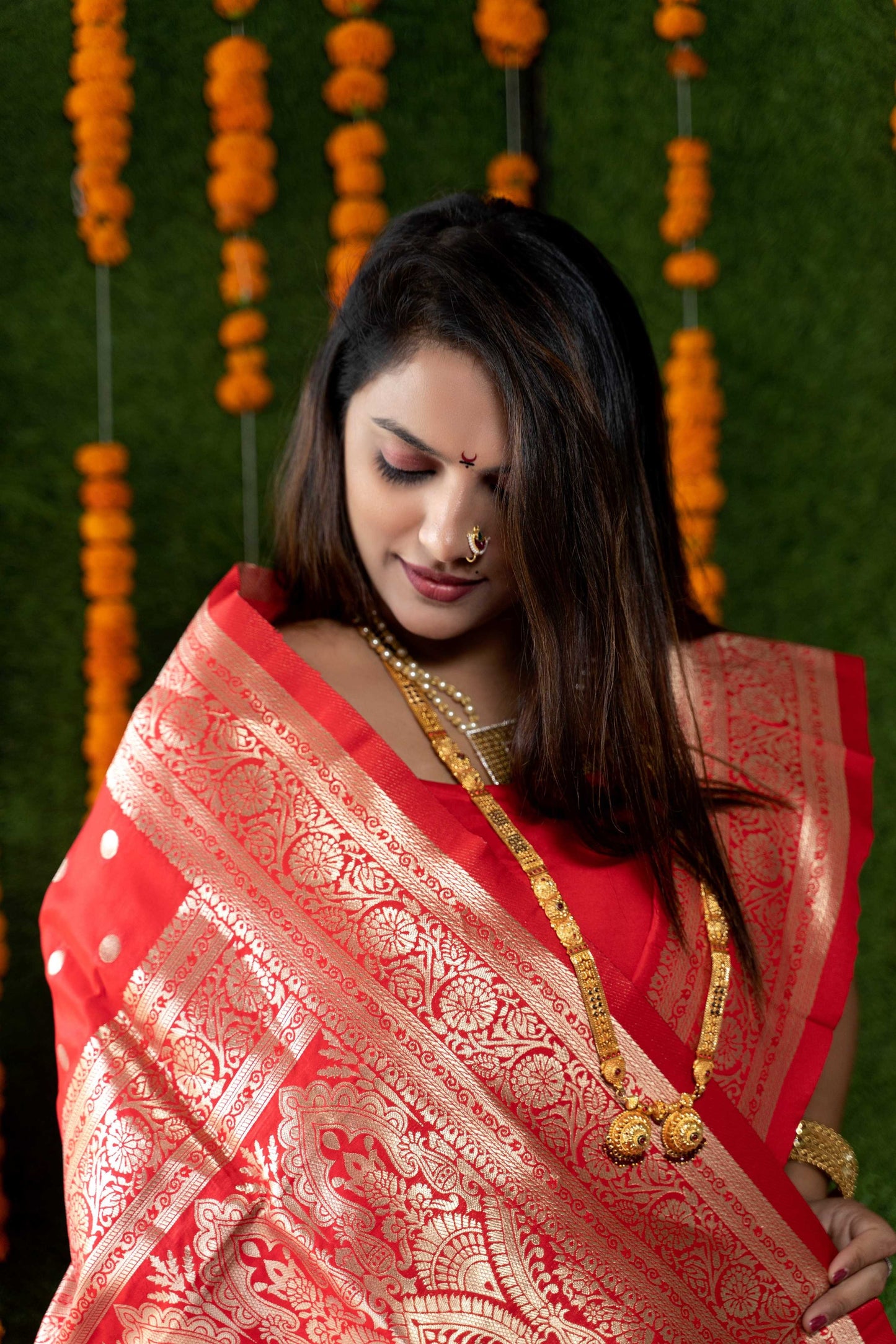 Jyoti Fashion Women's Red Handloom Banarasi Silk Zari Woven Saree with Blouse