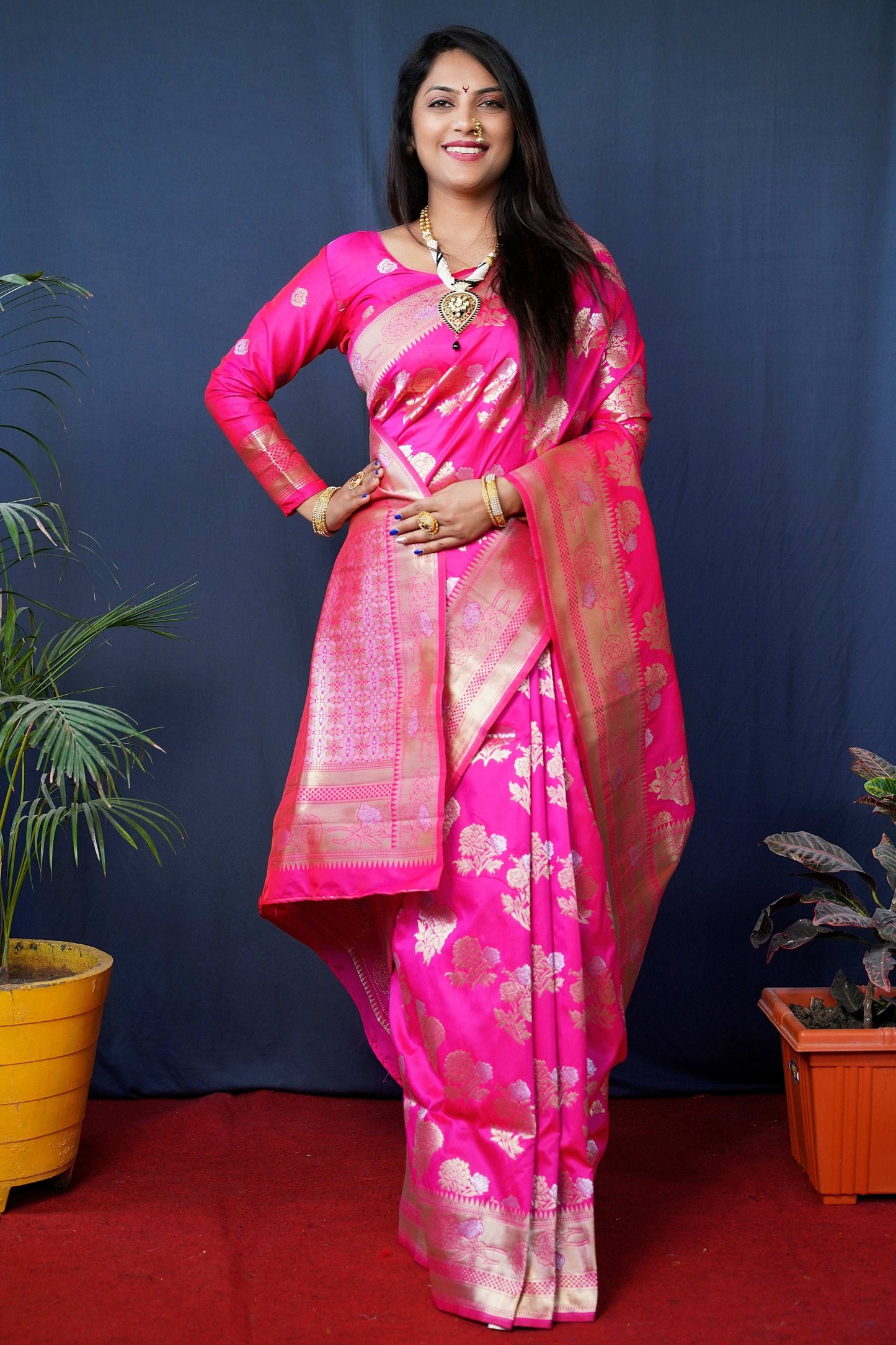 Jyoti Fashion Women's Pink Handloom Banarasi Silk Zari Woven Saree with Blouse