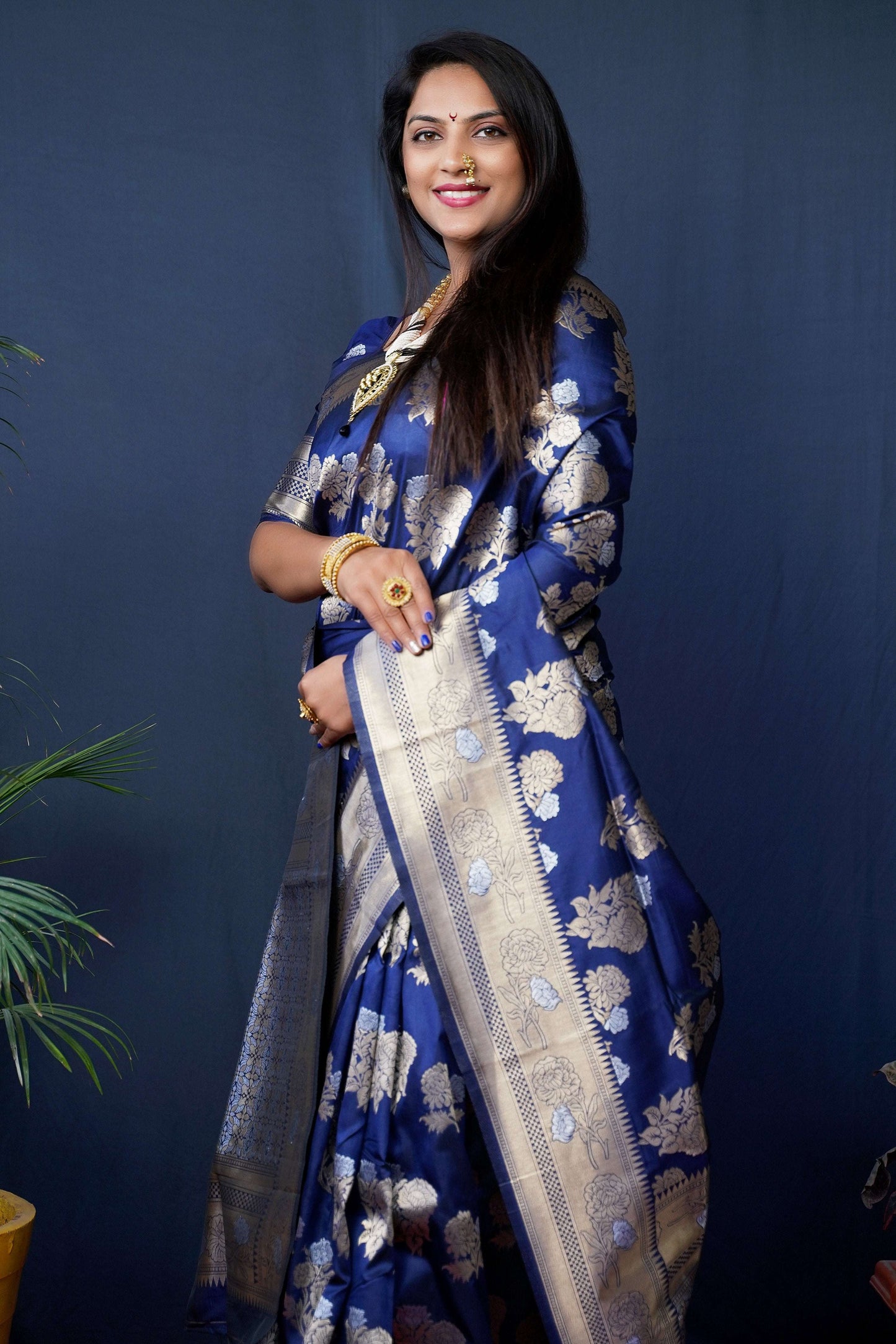 Jyoti Fashion Women's Navy Blue Handloom Banarasi Silk Zari Woven Saree with Blouse