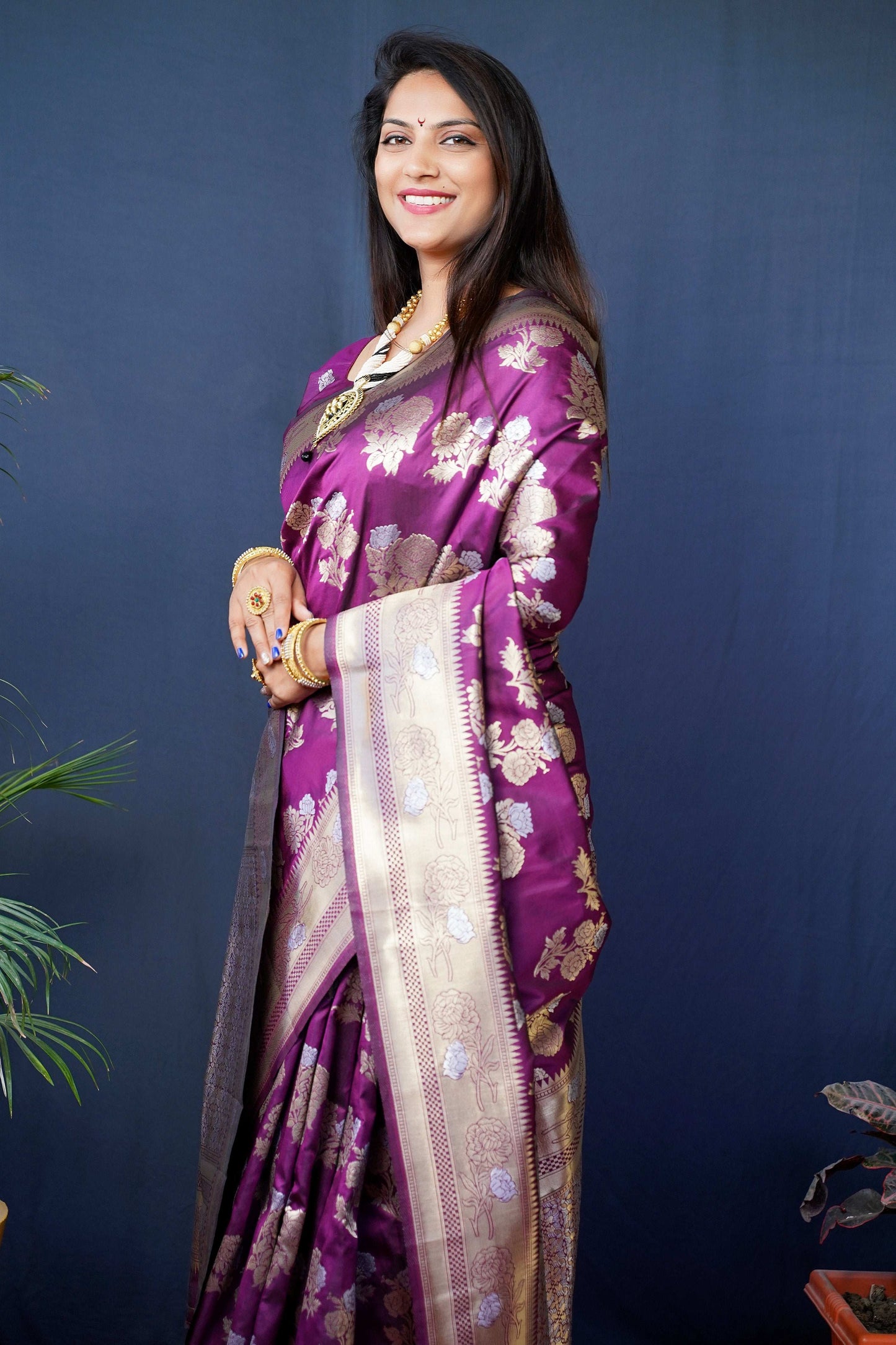 Jyoti Fashion Women's Wine Handloom Banarasi Silk Zari Woven Saree with Blouse