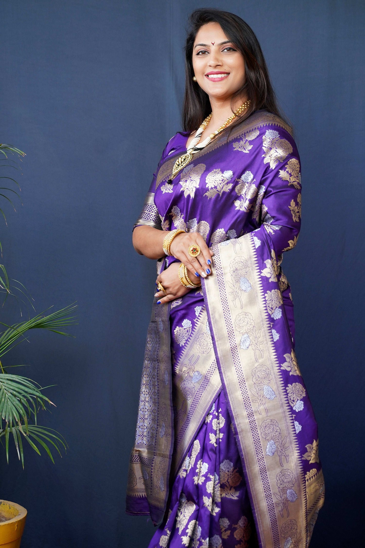 Jyoti Fashion Women's Purple Handloom Banarasi Silk Zari Woven Saree with Blouse