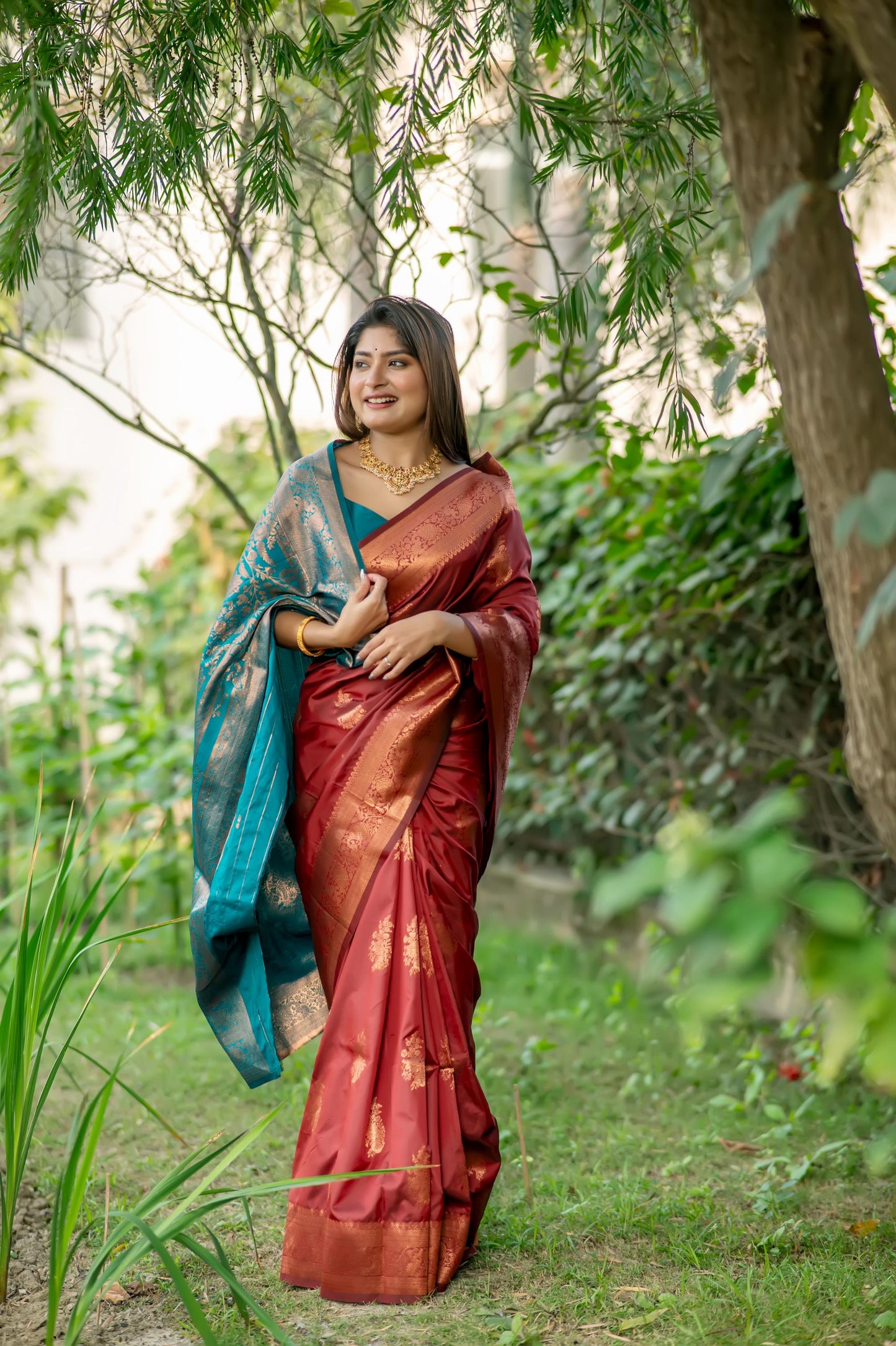 Jyoti Fashion Women's Maroon Soft Banarasi Silk Zari Woven Saree with Blouse