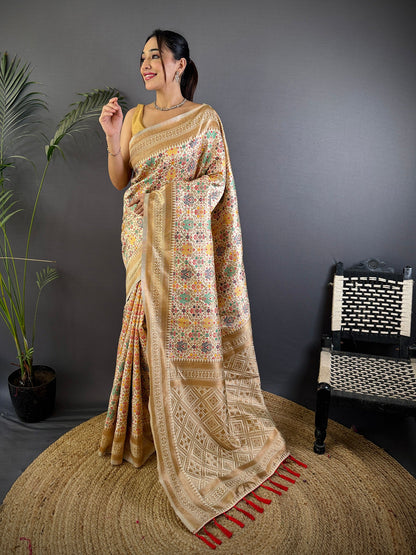 Elora Cream Soft Silk Intricate Floral & Paisley Motifs Zari Weaving Banarasi Saree