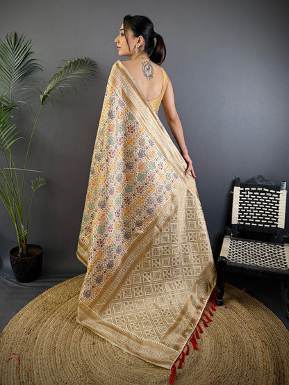 Elora Cream Soft Silk Intricate Floral & Paisley Motifs Zari Weaving Banarasi Saree