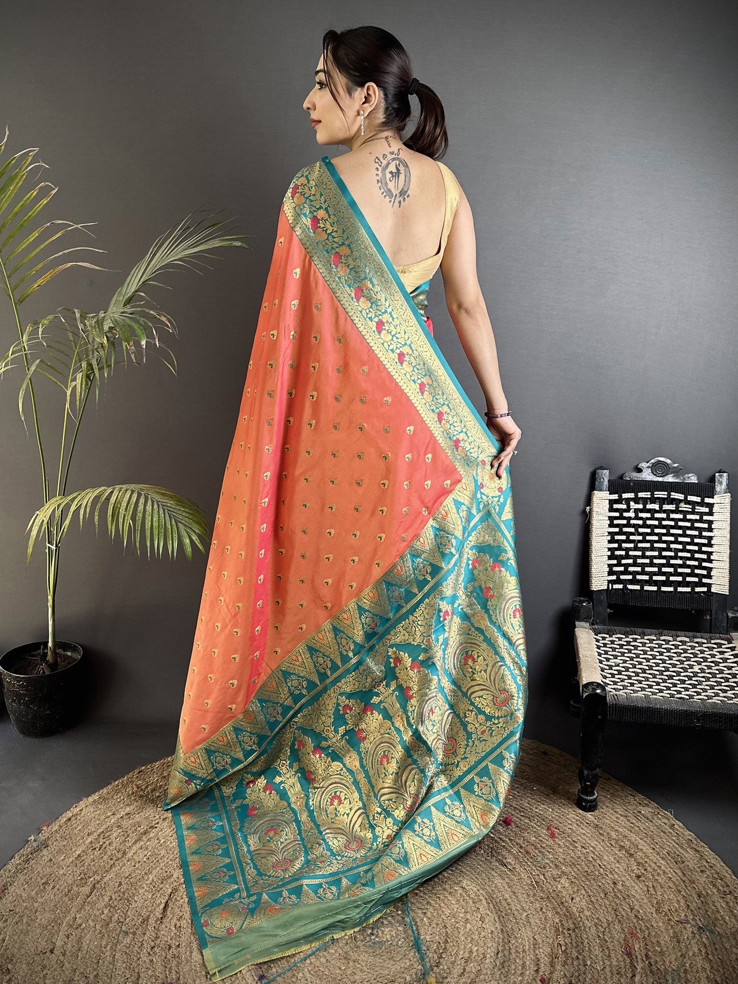 Elora Coral Pink Soft Silk Intricate Motifs Zari Weaving Banarasi Saree With Contrast Weaving Border
