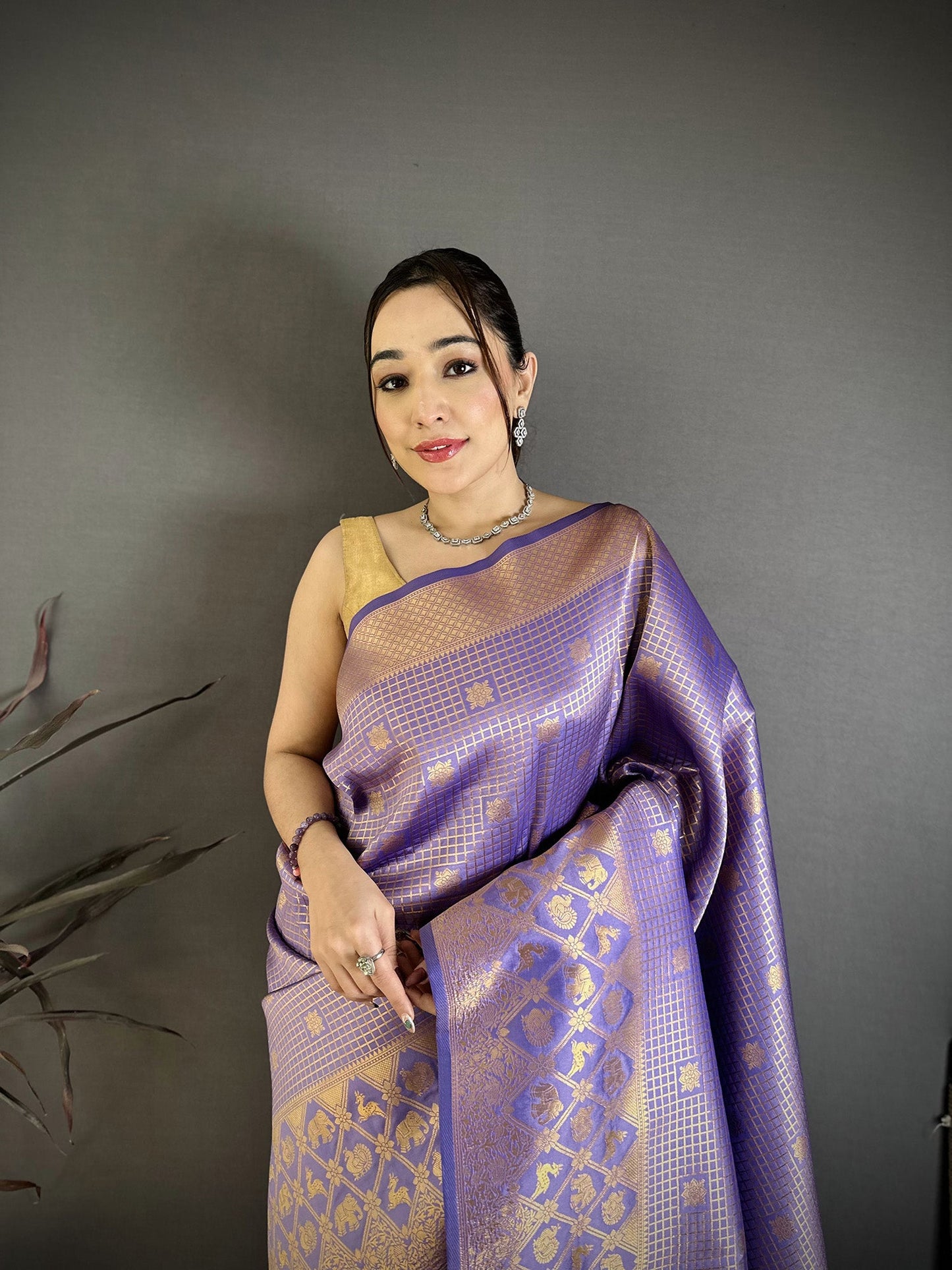 Elora Lavender Banarasi Soft Silk Checked Body With Floral Motifs South Pattu Saree