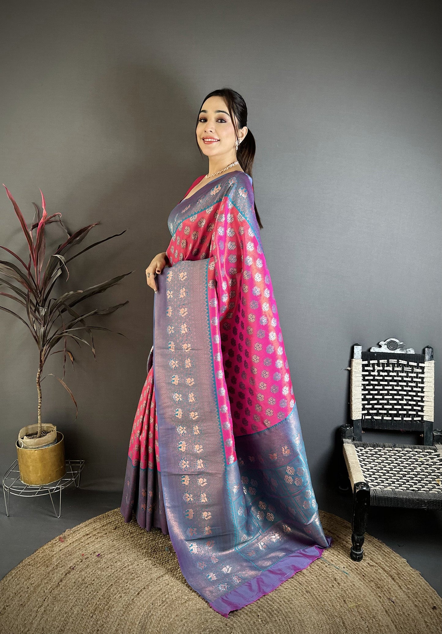 Elora Pink Tissue Silk Floral Pattern With Copper Motifs Banarasi Saree