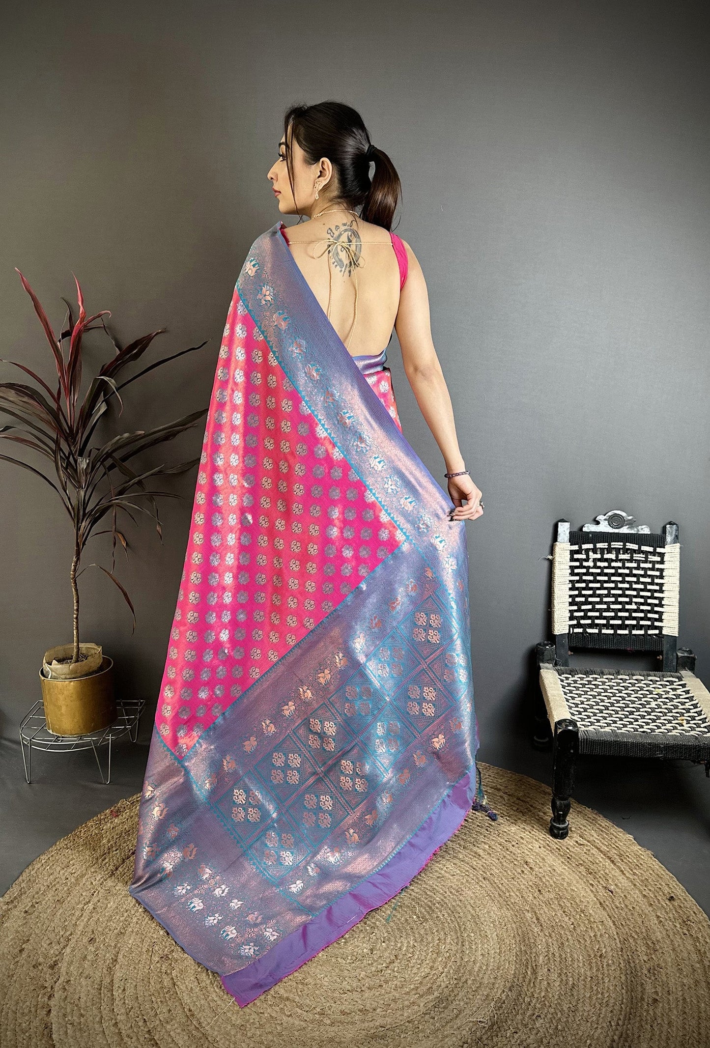 Elora Pink Tissue Silk Floral Pattern With Copper Motifs Banarasi Saree