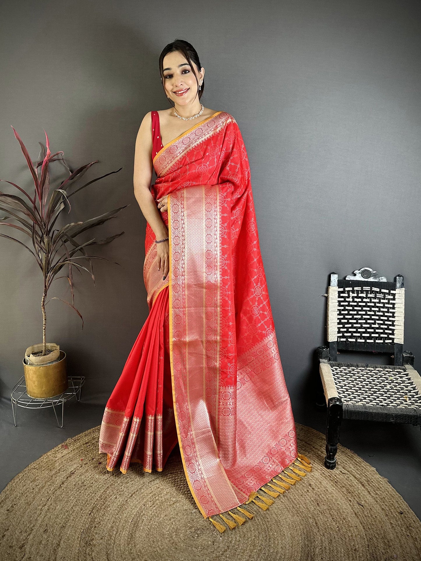 Elora Red Banarasi Silk Checked Pattern Kanjivaram Sarees
