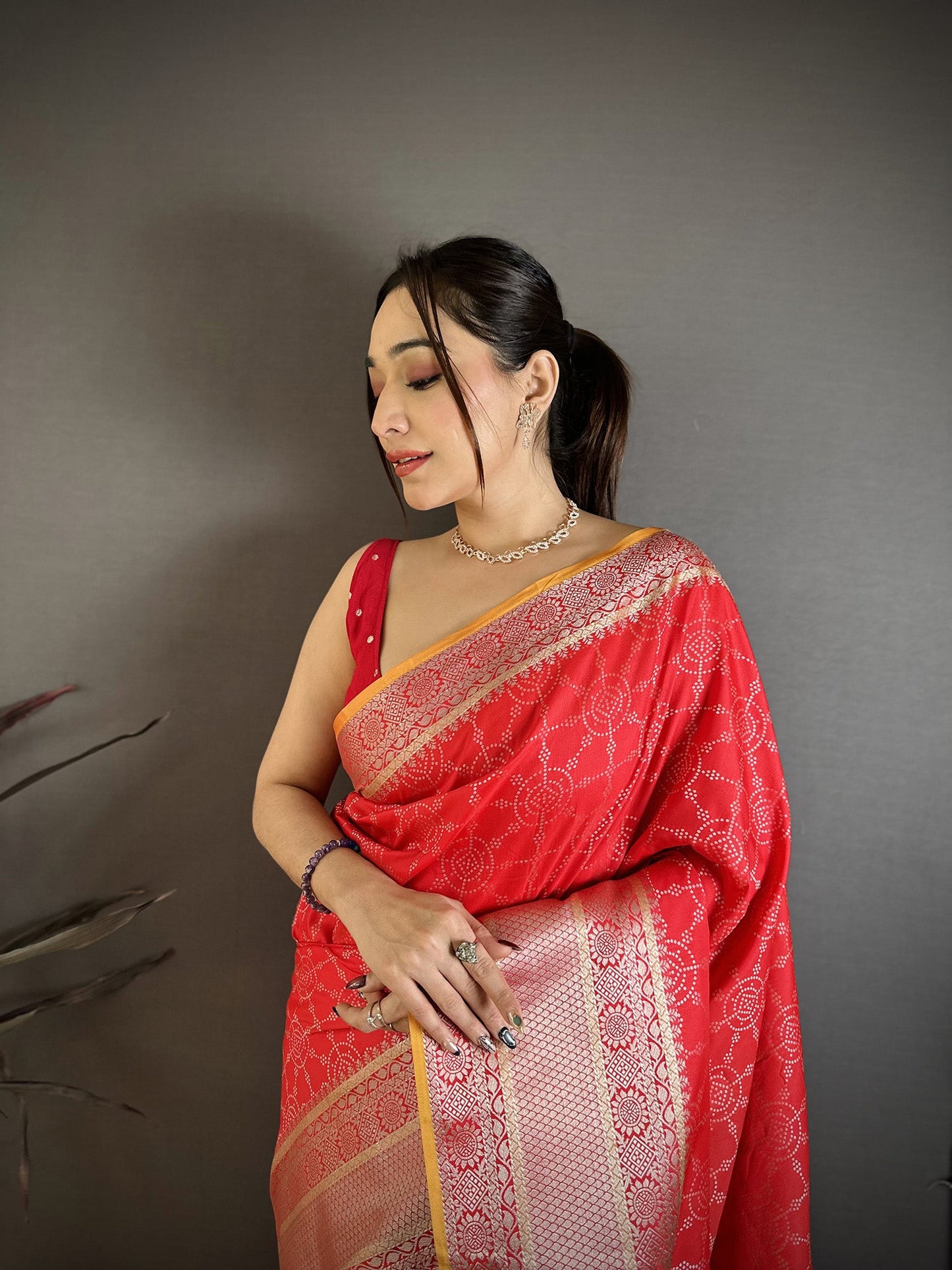 Elora Red Banarasi Silk Checked Pattern Kanjivaram Sarees