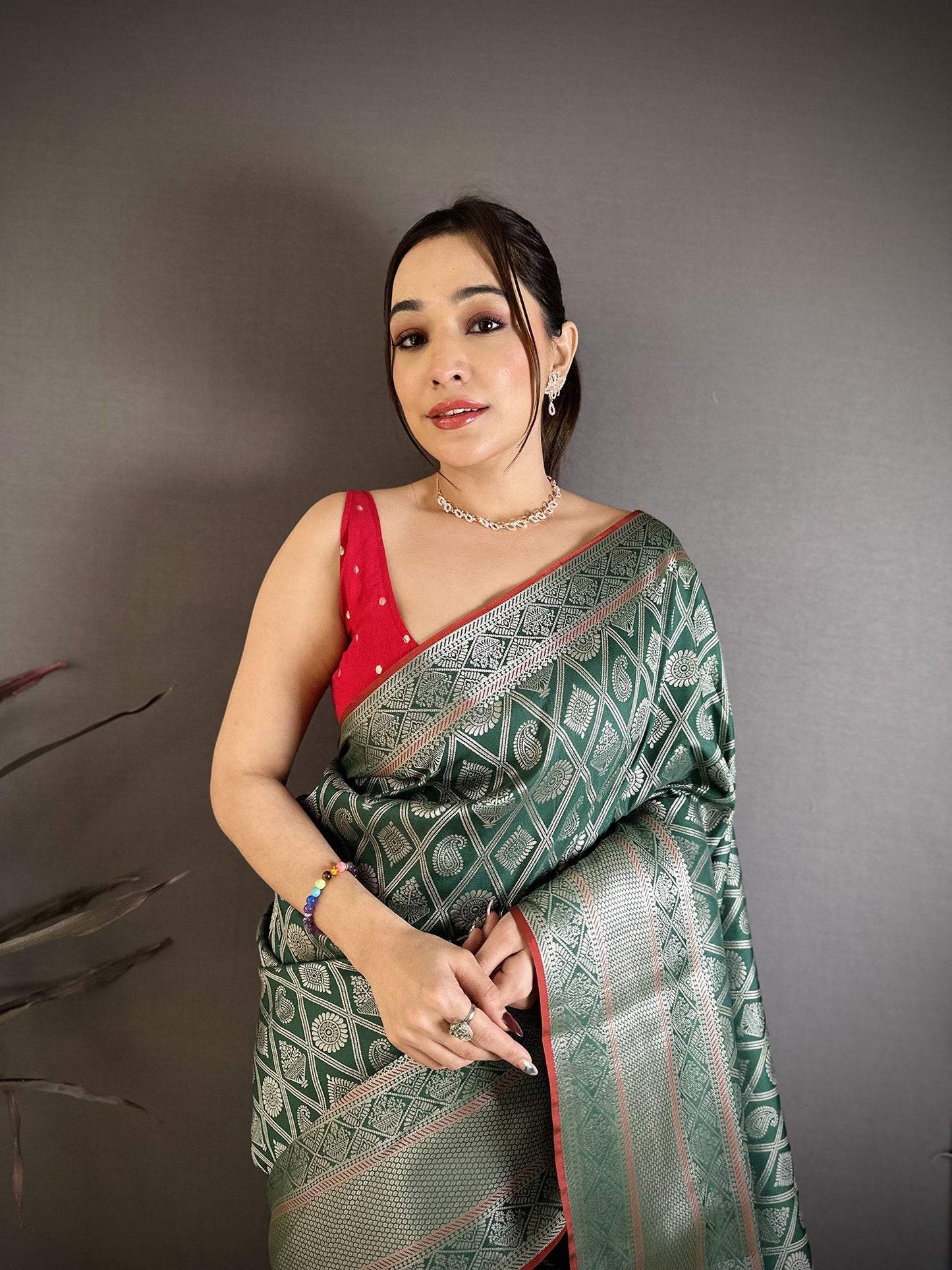 Elora Green Banarasi Silk Zari Woven Ethnic Motifs Kanjivaram Sarees
