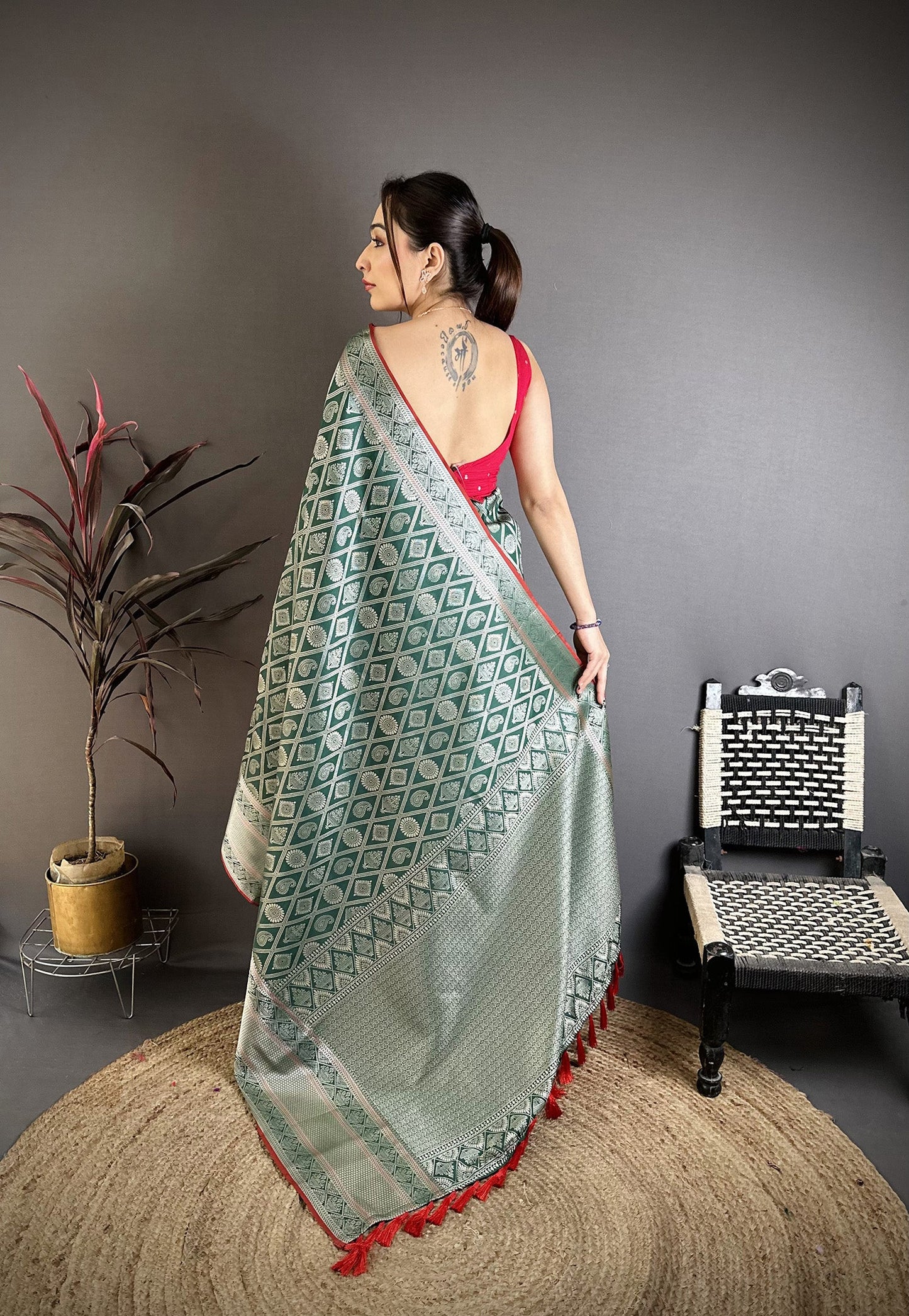 Elora Green Banarasi Silk Zari Woven Ethnic Motifs Kanjivaram Sarees