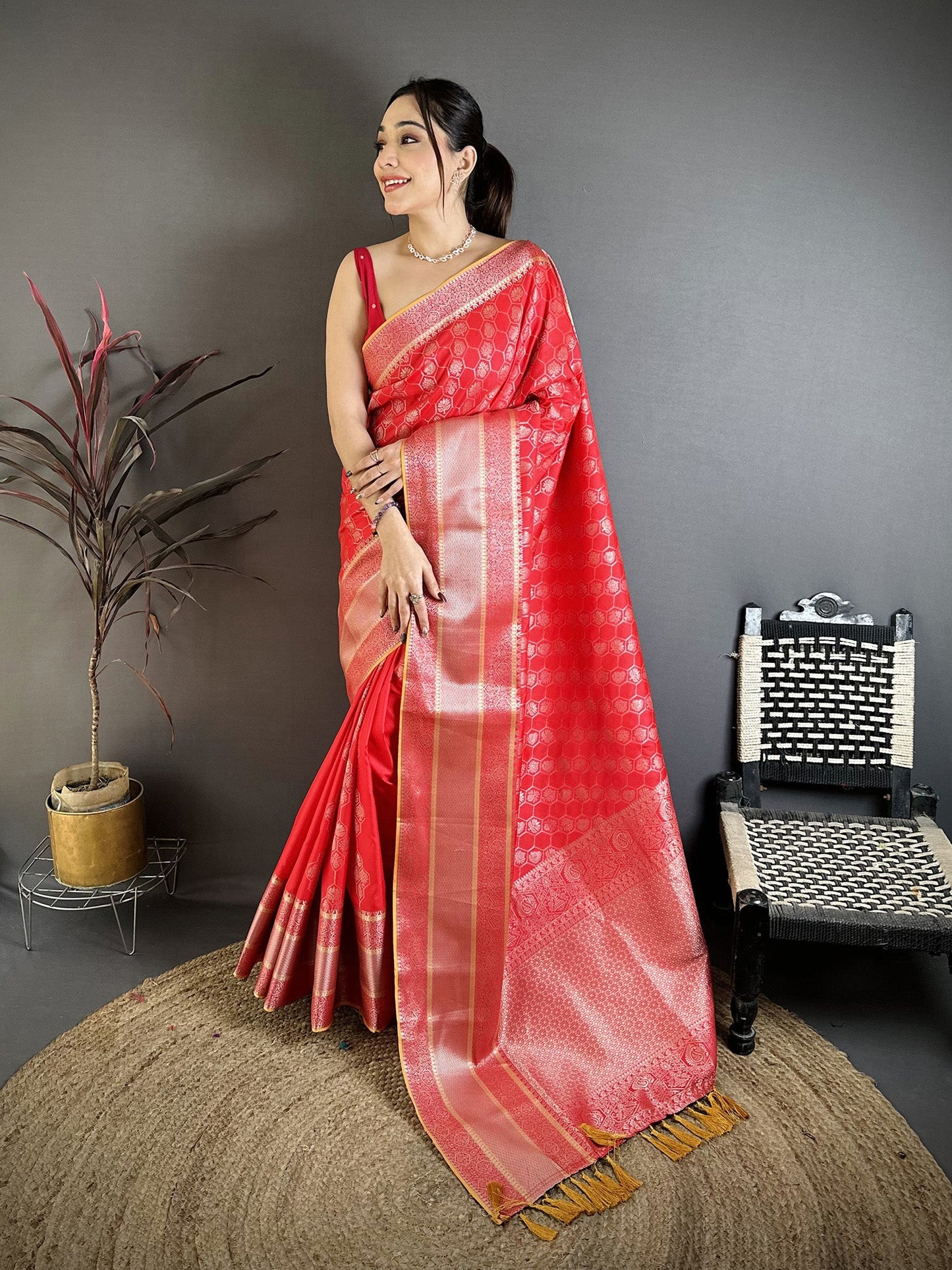 Elora Red Banarasi Silk  Delicate Patterns Kanjivaram Sarees