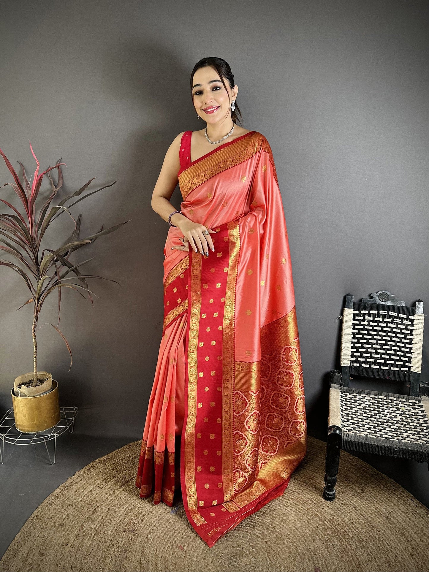Elora Peach Soft Silk Small Floral Zari Butti Gold Zari Weaving Banarasi Saree