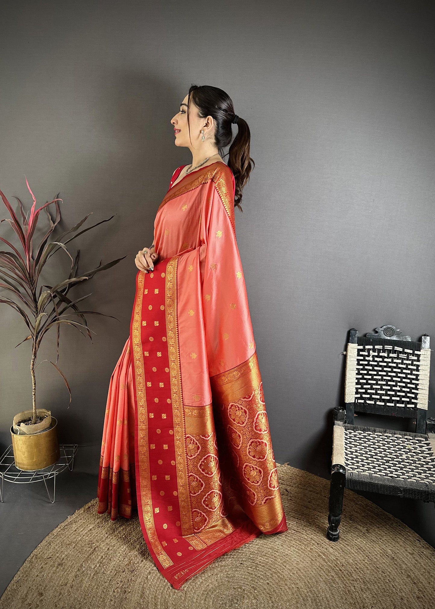 Elora Peach Soft Silk Small Floral Zari Butti Gold Zari Weaving Banarasi Saree