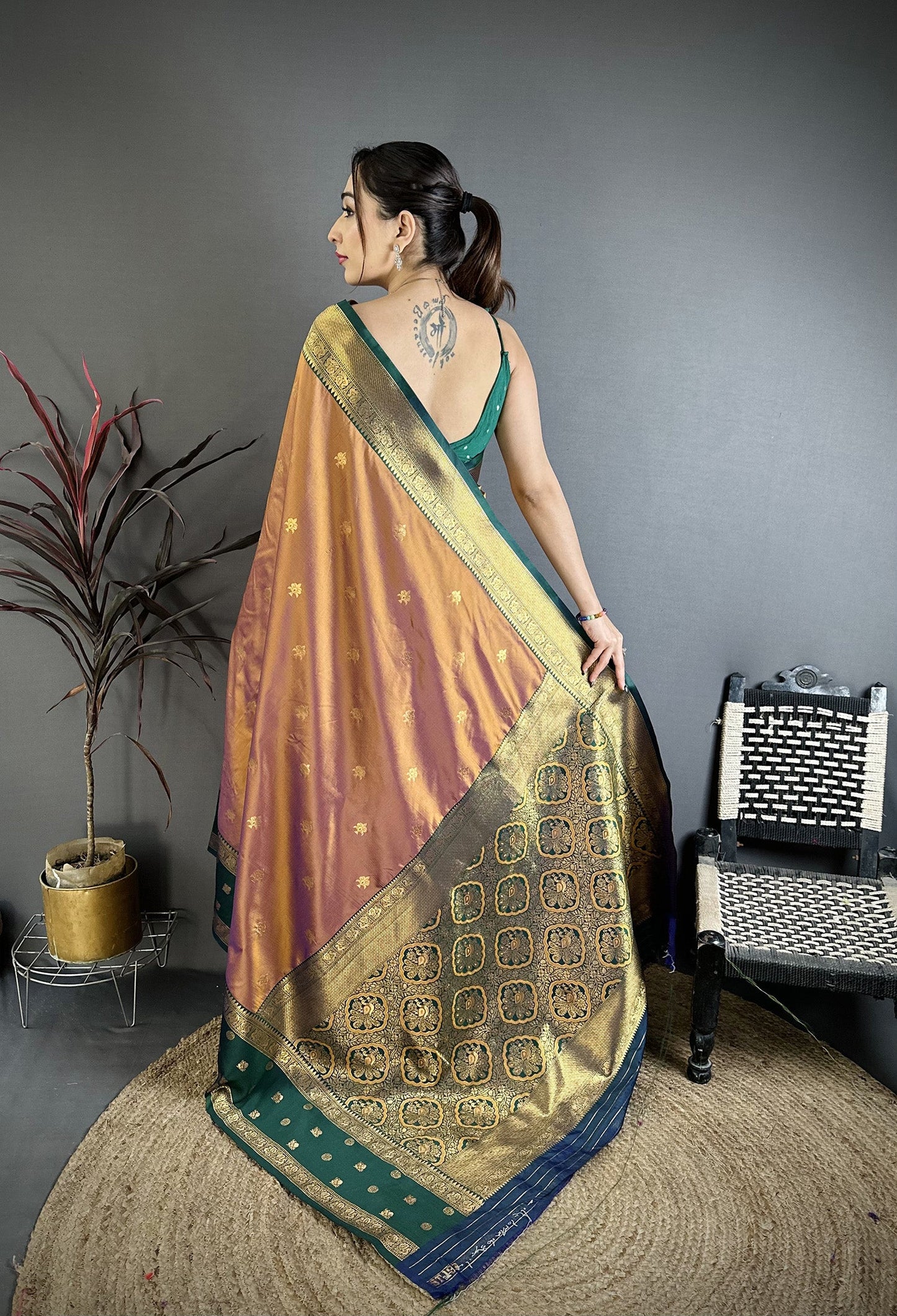 Elora Copper Soft Silk Small Floral Zari Butti Gold Zari Weaving Banarasi Saree