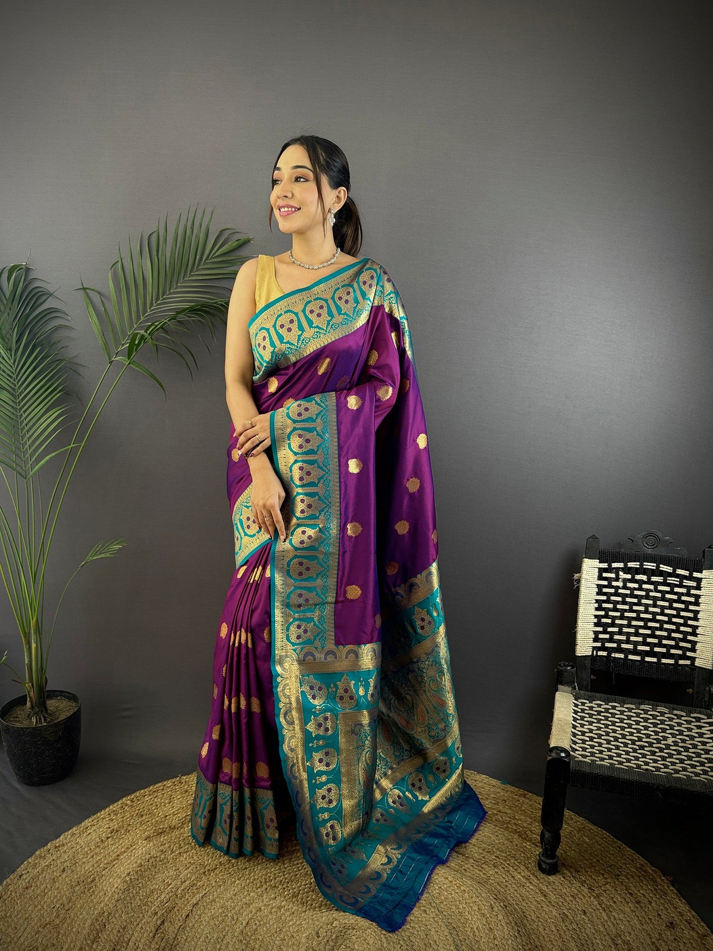 Elora Violet Soft Silk Butti Zari Weaving Constrast Pallu Banarasi Saree