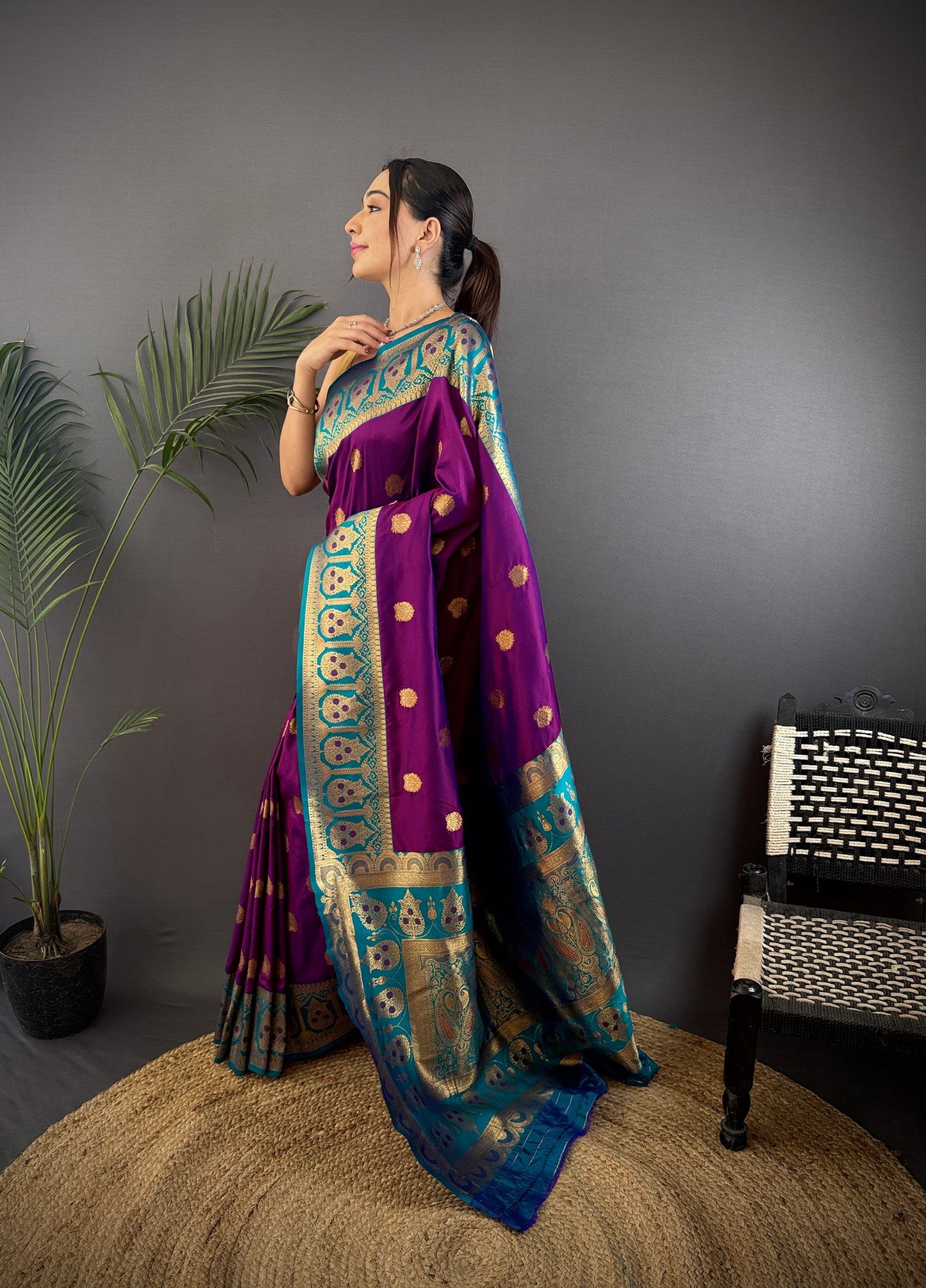 Elora Violet Soft Silk Butti Zari Weaving Constrast Pallu Banarasi Saree